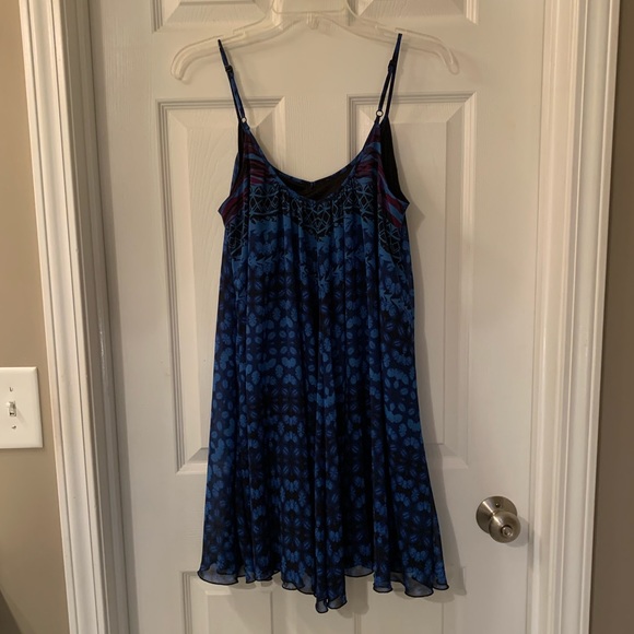Beautiful Express dress - Picture 5 of 8